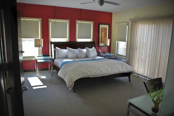 The Jet Hotel Denver Room photo